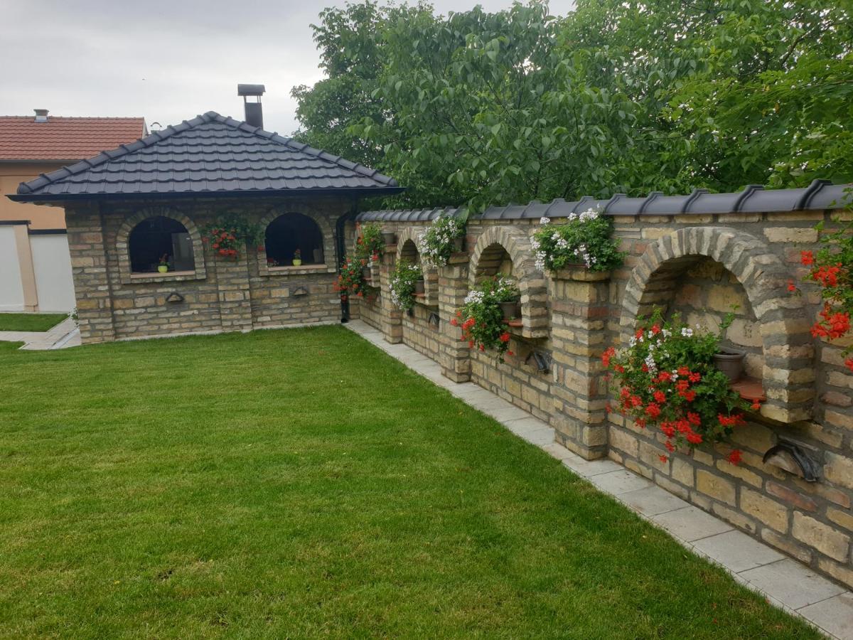 Apartmani Kruna Връдник Екстериор снимка